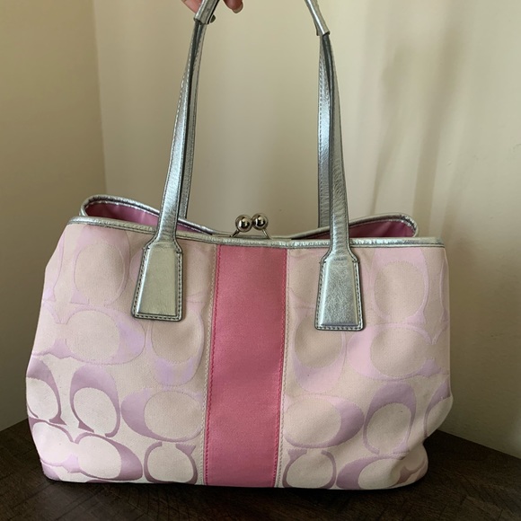 Coach Handbags - Coach Kisslock Tote pink